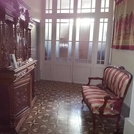Tour De Saint Anne Bed and breakfast
